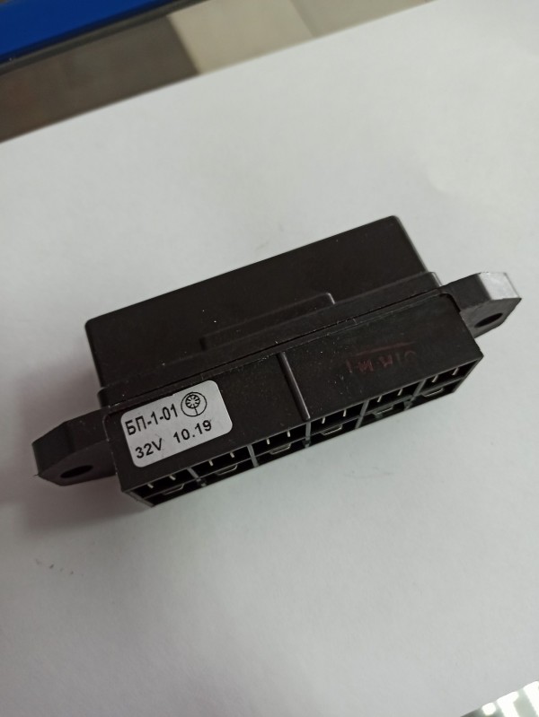 Блок предохранителей БП-1-01 3722.330 — 2