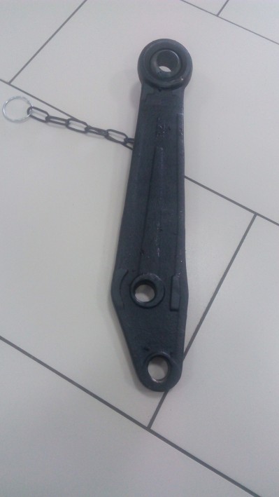 Тяга задней навески левая (половина)