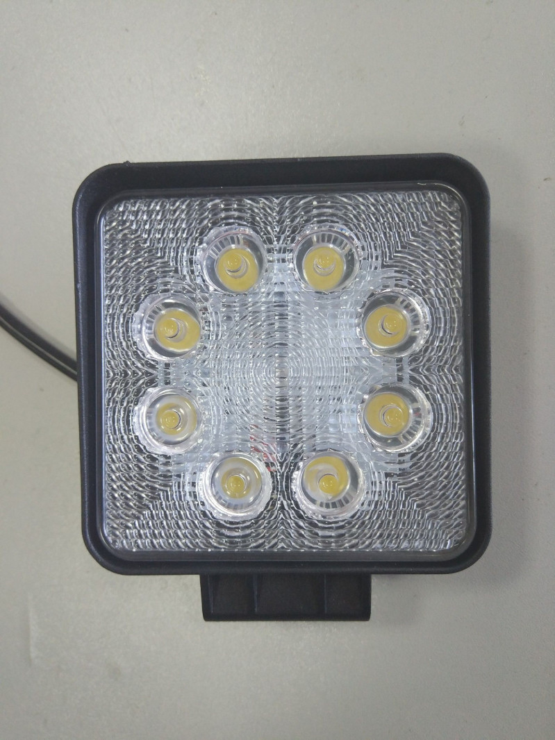 Фара светодиодная CH006 24W 8 диодов по 3W  — 1