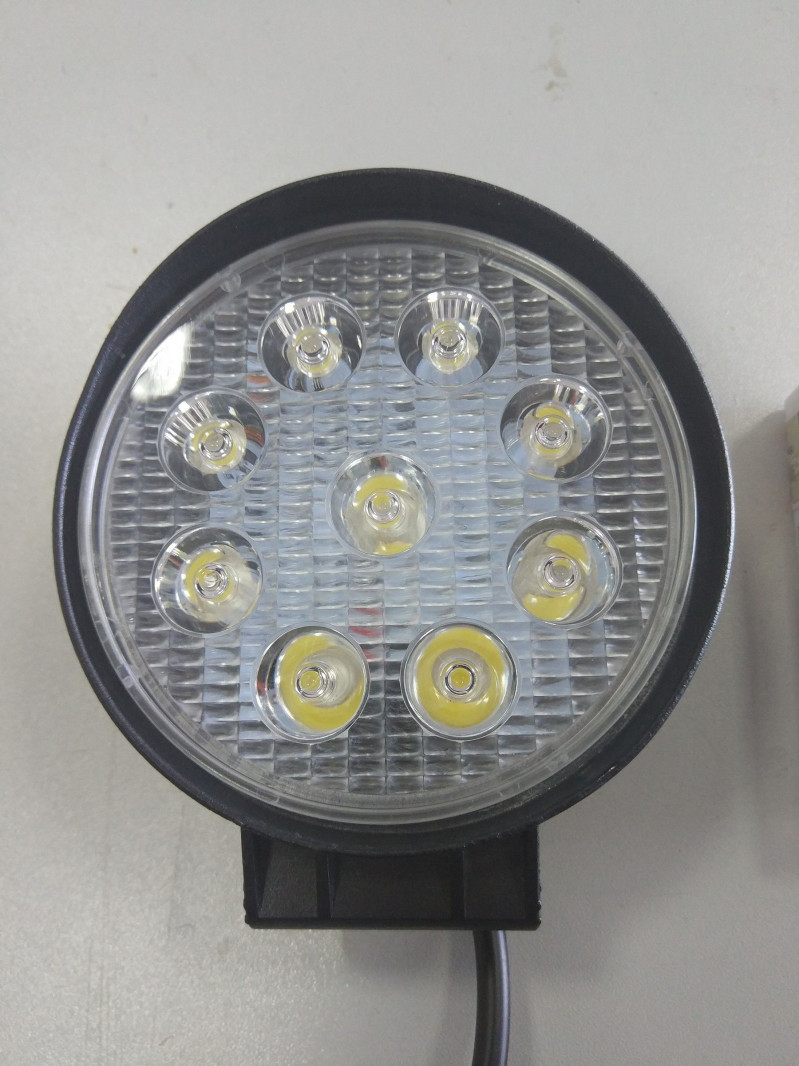 Фара светодиодная CH007 27W 9 диодов по 3W (габаритные размеры 115*130*65мм)круглая — 1